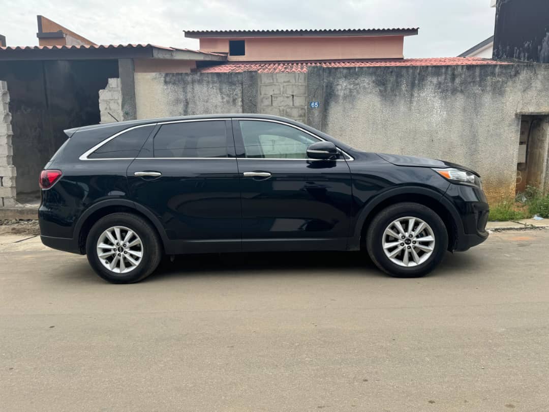 Location de SUV 7 places à Abidjan et en Côte d'Ivoire